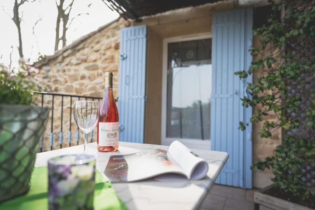 Mas Du Clos De L'Escarrat Jonquieres  外观 照片